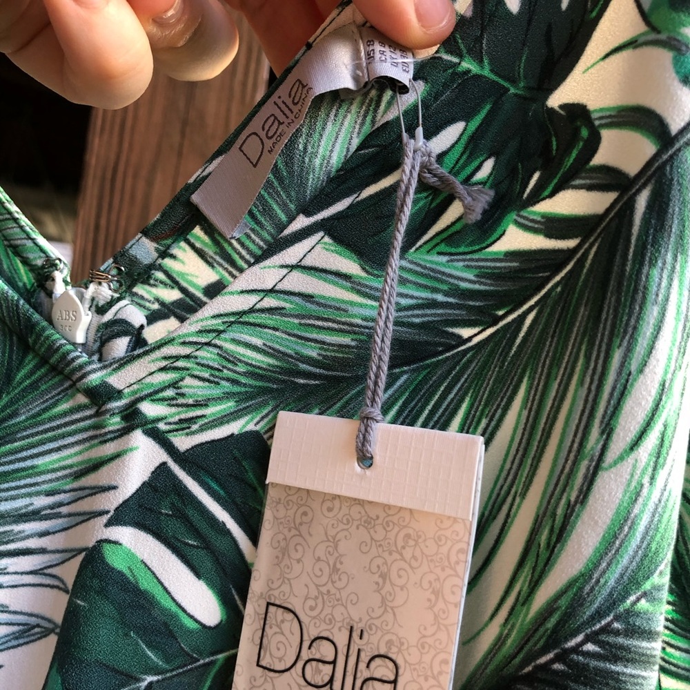 Monstera Leaf Dalia Jumpsuit with side ties - Picture 14 of 15
